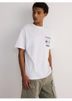 Reserved - T-shirt boxy z nadrukiem - złamana biel ze sklepu Reserved w kategorii T-shirty męskie - zdjęcie 173676434