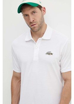 Lacoste polo bawełniane x Netflix kolor biały z aplikacją ze sklepu ANSWEAR.com w kategorii T-shirty męskie - zdjęcie 173679002