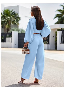 Elegancki komplet z wiązaną bluzką SHARPAY - błękitny ze sklepu magmac.pl w kategorii Komplety i garnitury damskie - zdjęcie 173680691
