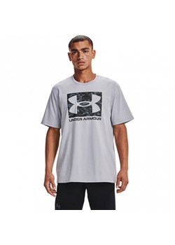 Męska koszulka treningowa UNDER ARMOUR ABC CAMO BOXED LOGO SS - szara ze sklepu Sportstylestory.com w kategorii T-shirty męskie - zdjęcie 173682083