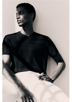 H & M - T-shirt z dekoltem w serek Slim Fit - Czarny ze sklepu H&M w kategorii Bluzki damskie - zdjęcie 173688212