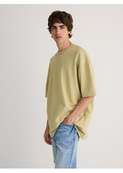 Reserved - Gładki T-shirt oversize - oliwkowy ze sklepu Reserved w kategorii T-shirty męskie - zdjęcie 173708500