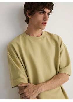 Reserved - Gładki T-shirt oversize - oliwkowy ze sklepu Reserved w kategorii T-shirty męskie - zdjęcie 173710922