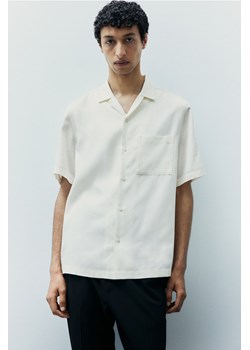 H & M - Koszula z lyocellu z otwartymi klapami Regular Fit - Biały ze sklepu H&M w kategorii Koszule męskie - zdjęcie 173714820
