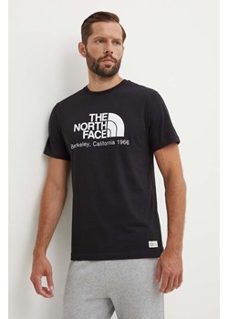 The North Face t-shirt bawełniany M Berkeley California S/S Tee męski kolor czarny z nadrukiem NF0A87U5JK31 ze sklepu ANSWEAR.com w kategorii T-shirty męskie - zdjęcie 173718023