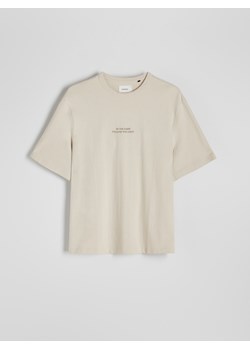 Reserved - T-shirt relaxed fit z nadrukiem - beżowy ze sklepu Reserved w kategorii T-shirty męskie - zdjęcie 173725483