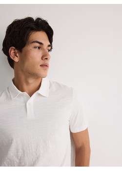 Reserved - Koszulka polo regular fit - złamana biel ze sklepu Reserved w kategorii T-shirty męskie - zdjęcie 173725602