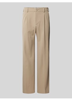 Spodnie z zakładkami w pasie o kroju regular fit w kant model ‘LUCIANO’ ze sklepu Peek&Cloppenburg  w kategorii Spodnie męskie - zdjęcie 173728881