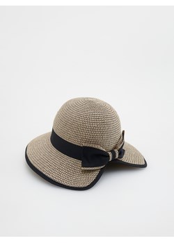 Reserved - Pleciony kapelusz z kokardą - beżowy ze sklepu Reserved w kategorii Kapelusze damskie - zdjęcie 173730764