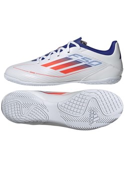 Buty piłkarskie adidas F50 Club In IF1345 białe ze sklepu ButyModne.pl w kategorii Buty sportowe męskie - zdjęcie 173745792