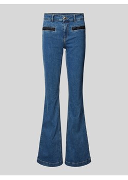 Jeansy z wysokim stanem,rozkloszowaną nogawką i szlufkami na pasek ze sklepu Peek&Cloppenburg  w kategorii Jeansy damskie - zdjęcie 173750872