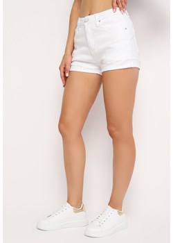 Białe Jeansowe Szorty z Wysokim Stanem o Asymetrycznym Wykończeniu z Efektem Push-Up Afisea ze sklepu Born2be Odzież w kategorii Szorty - zdjęcie 173752661