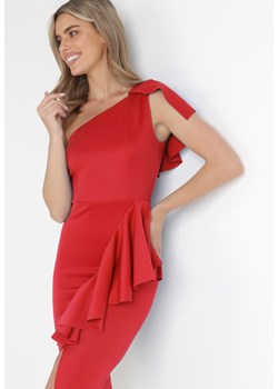 Czerwona Dopasowana Sukienka na Jedno Ramię z Falbanami Lelila ze sklepu Born2be Odzież w kategorii Sukienki - zdjęcie 173755283