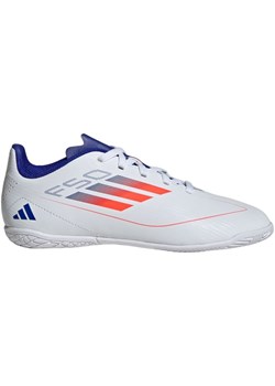 Buty piłkarskie adidas F50 Club In IF1392 białe ze sklepu ButyModne.pl w kategorii Buty sportowe dziecięce - zdjęcie 173762051