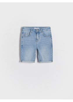 Reserved - Jeansowe szorty - niebieski ze sklepu Reserved w kategorii Spodenki chłopięce - zdjęcie 173763742