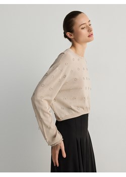 Reserved - Sweter z metalowymi detalami - beżowy ze sklepu Reserved w kategorii Bluzki damskie - zdjęcie 173766620