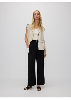 Reserved - Spodnie z wiskozą - czarny ze sklepu Reserved w kategorii Spodnie damskie - zdjęcie 173767310