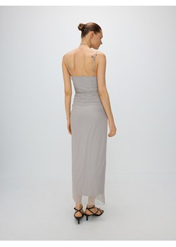 Reserved - Tiulowa sukienka z marszczeniami - jasnoszary ze sklepu Reserved w kategorii Sukienki - zdjęcie 173768542