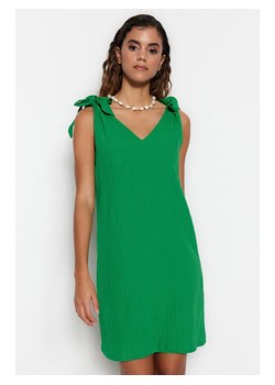 trendyol Sukienka w kolorze zielonym ze sklepu Limango Polska w kategorii Sukienki - zdjęcie 173773714