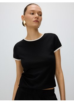 Reserved - T-shirt z kontrastową lamówką - czarny ze sklepu Reserved w kategorii Bluzki damskie - zdjęcie 173774834