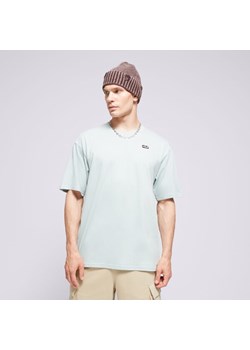 FILA T-SHIRT BADGE LOGO TEE ze sklepu Sizeer w kategorii T-shirty męskie - zdjęcie 173778123