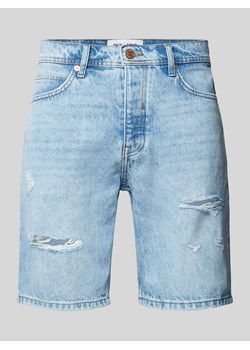 Szorty jeansowe o kroju regular fit z przetarciami model ‘EDGE’ ze sklepu Peek&Cloppenburg  w kategorii Spodenki męskie - zdjęcie 173780124