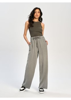 Sinsay - Spodnie dresowe - szary ze sklepu Sinsay w kategorii Spodnie damskie - zdjęcie 173784610