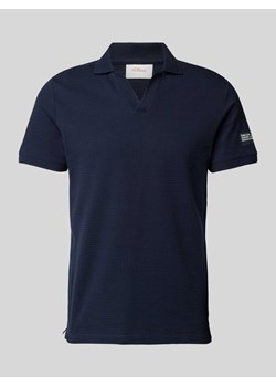 Koszulka polo o kroju slim fit z detalem z logo ze sklepu Peek&Cloppenburg  w kategorii T-shirty męskie - zdjęcie 173789634