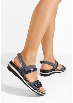 Niebieskie sandały na niskim koturnie Perira ze sklepu Zapatos w kategorii Sandały damskie - zdjęcie 173792010