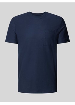 T-shirt o kroju basic fit z kieszenią na piersi ze sklepu Peek&Cloppenburg  w kategorii T-shirty męskie - zdjęcie 173796471