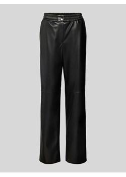Spodnie materiałowe z elastycznym pasem model ‘Halmara’ ze sklepu Peek&Cloppenburg  w kategorii Spodnie damskie - zdjęcie 173796563