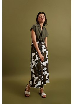 Spódnica midi z wzorem liści zielona ze sklepu Moodo.pl w kategorii Spódnice - zdjęcie 173802053