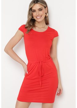 Czerwona Sukienka z Krótkim Rękawem ze Ściągaczem w Talii Dolati ze sklepu Born2be Odzież w kategorii Sukienki - zdjęcie 173804144