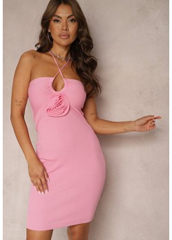 Różowa Prążkowana Sukienka z Wiązaniem przy Szyi o Dopasowanym Kroju Olandrea ze sklepu Renee odzież w kategorii Sukienki - zdjęcie 173805853