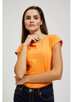 Bawełniany t-shirt bez wzorów pomarańczowy ze sklepu Moodo.pl w kategorii Bluzki damskie - zdjęcie 173806713