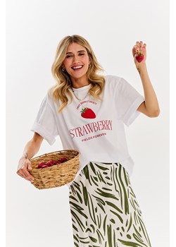 T-shirt Very Strawberry S/M ze sklepu NAOKO w kategorii Bluzki damskie - zdjęcie 173808261