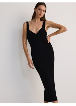 Reserved - Dzianinowa sukienka w prążek z wiskozy - czarny ze sklepu Reserved w kategorii Sukienki - zdjęcie 173809154