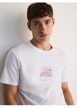 Reserved - T-shirt regular z nadrukiem - biały ze sklepu Reserved w kategorii T-shirty męskie - zdjęcie 173809254
