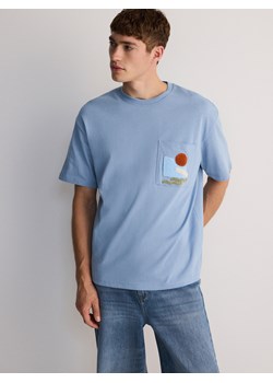 Reserved - T-shirt boxy z kieszonką - jasnoniebieski ze sklepu Reserved w kategorii T-shirty męskie - zdjęcie 173809274