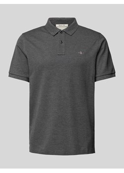 Koszulka polo o kroju regular fit z wyhaftowanym logo ze sklepu Peek&Cloppenburg  w kategorii T-shirty męskie - zdjęcie 173816440