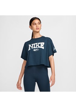 Damski T-shirt o luźnym skróconym kroju z krótkim rękawem Nike Sportswear - Niebieski ze sklepu Nike poland w kategorii Bluzki damskie - zdjęcie 173816553