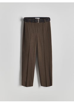 Reserved - Spodnie z paskiem - ciemnobrązowy ze sklepu Reserved w kategorii Spodnie damskie - zdjęcie 173826050