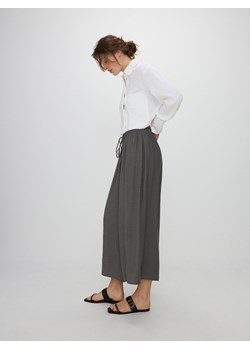 Reserved - Spodnie culotte z wiskozy - ciemnoszary ze sklepu Reserved w kategorii Spodnie damskie - zdjęcie 173826052