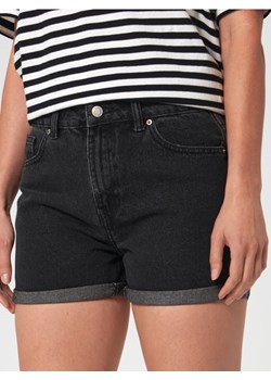 Sinsay - Szorty jeansowe mom high waist - czarny ze sklepu Sinsay w kategorii Szorty - zdjęcie 173836614