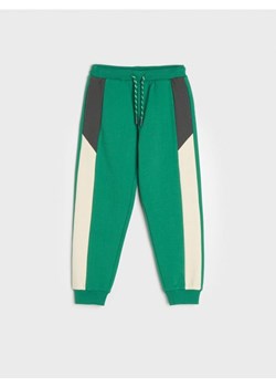 Sinsay - Spodnie dresowe - zielony ze sklepu Sinsay w kategorii Spodnie chłopięce - zdjęcie 173836623