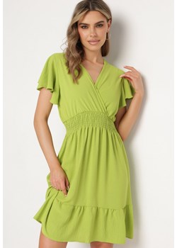 Jasnozielona Sukienka Mini z Gumką w Pasie i Falbanką Senait ze sklepu Born2be Odzież w kategorii Sukienki - zdjęcie 173847712