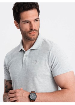 Męska koszulka polo jednokolorowa BASIC z dzianiny pique - szara V20 OM-POBS-0100 ze sklepu ombre w kategorii T-shirty męskie - zdjęcie 173848180