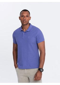 Jednokolorowa koszulka polo męska BASIC z dzianiny pique - fioletowa V12 OM-POBS-0100 ze sklepu ombre w kategorii T-shirty męskie - zdjęcie 173848234