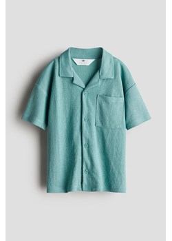 H & M - Koszula z piki z otwartymi klapami - Zielony ze sklepu H&M w kategorii Koszule chłopięce - zdjęcie 173852540