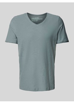 T-shirt z dekoltem w serek ze sklepu Peek&Cloppenburg  w kategorii T-shirty męskie - zdjęcie 173857031